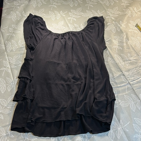Ladies Sleeveless Ruffled Shirt. - Picture 4 of 6